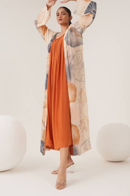 Shop Label Shristi Chetani Peach Crepe Mandarin Collar, Scoop Neck Pattern Overlay Jacket With Dress Online at Aza Fashions Shop_Label Shristi Chetani_Peach Crepe Mandarin Collar, Scoop Neck Pattern Overlay Jacket With Dress_Online_at_Aza_Fashions