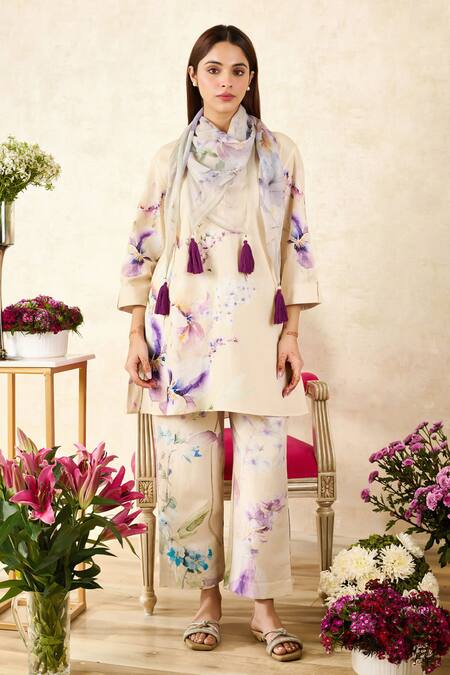 Shop_Rainas_Beige Chiffon, Linen Tassels Mandarin Collar Flower Print Kurta Pant Set 