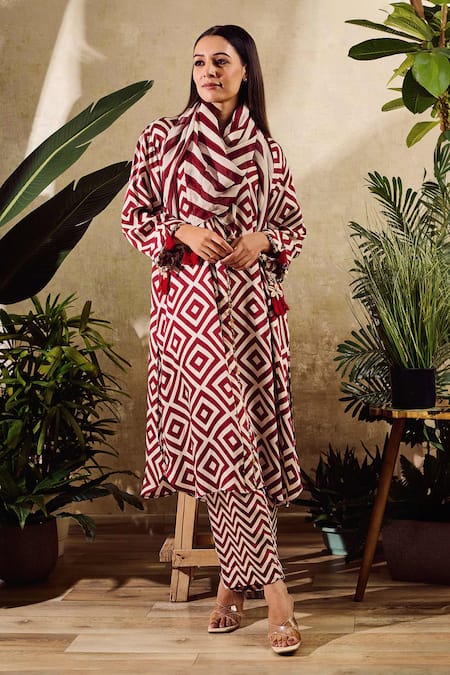 Buy Rainas Maroon Satin, Chiffon Tassels Collared Geometric Print Tunic And Pant Set Buy_Rainas_Maroon Satin, Chiffon Tassels Collared Geometric Print Tunic And Pant Set