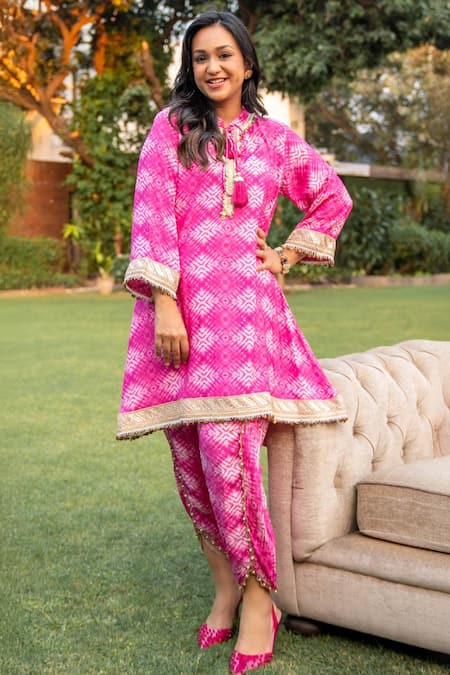 Rainas Printed Embroidered Kurta & Pant Set 