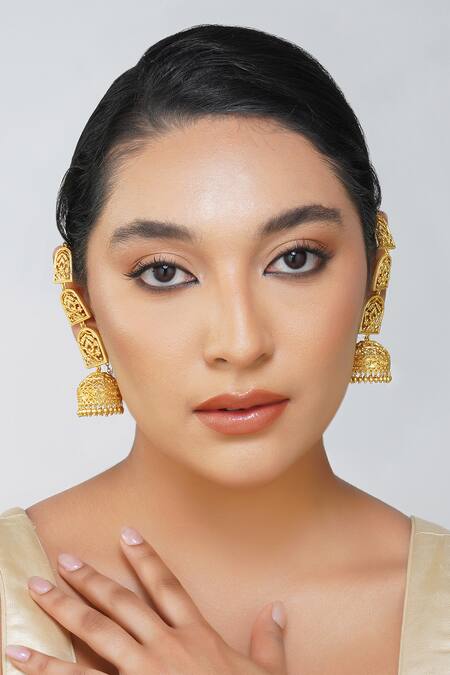 Zariin_Gold Plated Embroidery, Beads Bareilly Filigree Jhumka _Online_at_Aza_Fashions