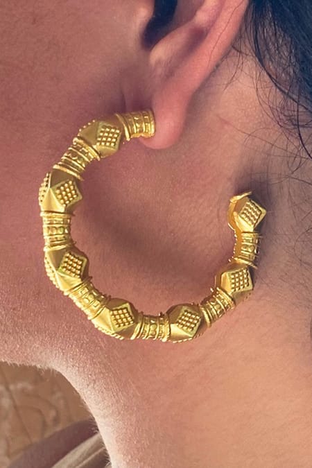 Zariin Gold Plated Glory Of The East Hoop Earrings 