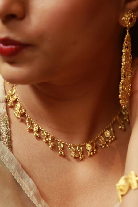 Zariin Gold Plated Sacred Splendour Floral Necklace Online at Aza Fashions Zariin_Gold Plated Sacred Splendour Floral Necklace _Online_at_Aza_Fashions