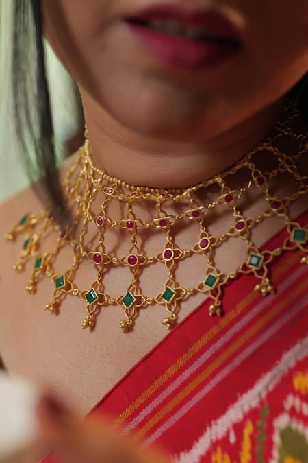 Zariin_Red Heritage Harmony Jaali Collar Necklace _at_Aza_Fashions