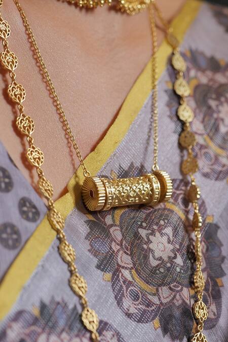 Buy_ZARIIN_Gold Plated Scrolls Of Time Pendant Necklace _Online_at_Aza_Fashions