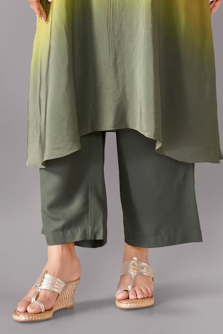 Buy_Aditi Somani_Green Crepe Sequins, Tassels V-neck Patola Yoke Ombre Kaftan With Pant _Online_at_Aza_Fashions