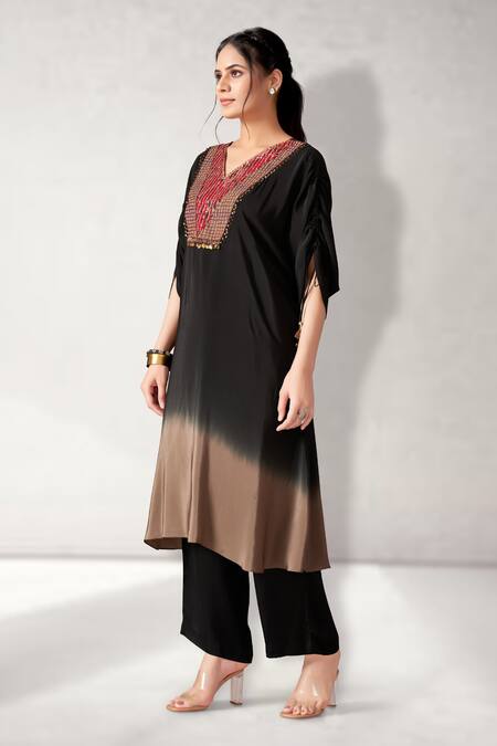 Shop Aditi Somani Black Crepe Sequins, Tassels V-neck Ombre Kaftan With Pant Online at Aza Fashions Shop_Aditi Somani_Black Crepe Sequins, Tassels V-neck Ombre Kaftan With Pant _Online_at_Aza_Fashions