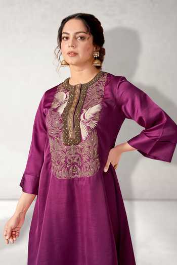 Aditi Somani Purple Silk Embroidery Round Neck Floral Kurta With Pant at Aza Fashions Aditi Somani_Purple Silk Embroidery Round Neck Floral Kurta With Pant _at_Aza_Fashions