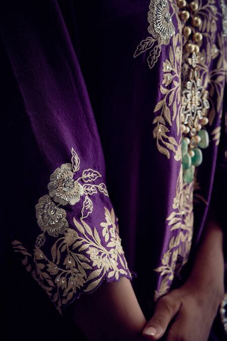 Shop Aditi Somani Purple Silk Embroidery V-neck Floral Short Tunic Set Online at Aza Fashions Shop_Aditi Somani_Purple Silk Embroidery V-neck Floral Short Tunic Set _Online_at_Aza_Fashions