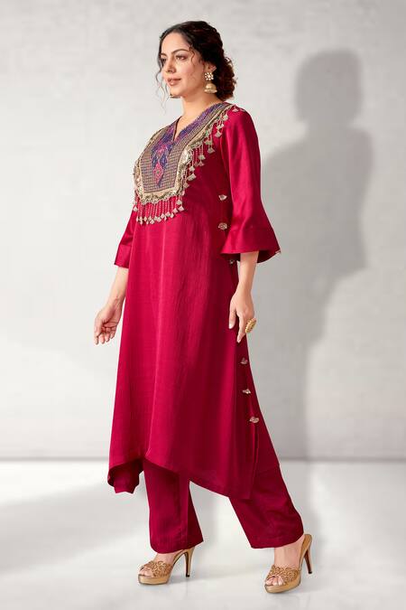 Buy_Aditi Somani_Magenta Silk Tassels, Embroidery V-neck Patola Yoke Kurta And Pant Set _Online_at_Aza_Fashions