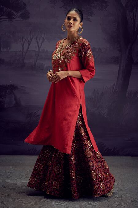 Aditi Somani Red Cotton, Silk Embroidery, Sequins V-neck Heavy Kurta With Flared Pant Online at Aza Fashions Aditi Somani_Red Cotton, Silk Embroidery, Sequins V-neck Heavy Kurta With Flared Pant _Online_at_Aza_Fashions