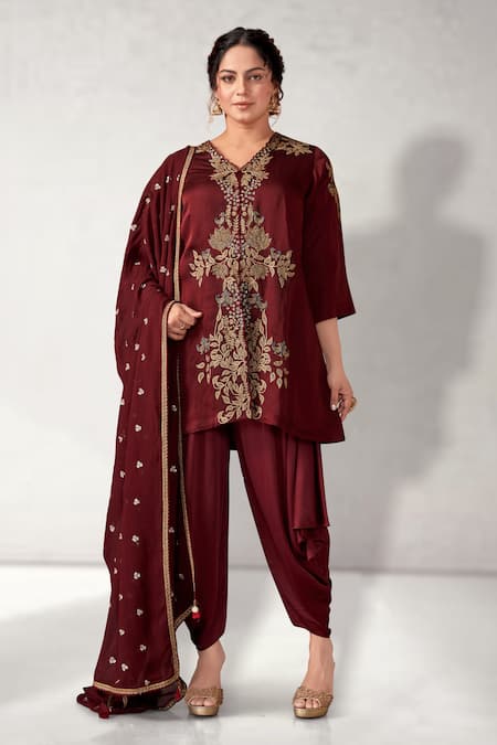 Aditi Somani Flower Vine Embroidered Kurta Dhoti Pant Set 