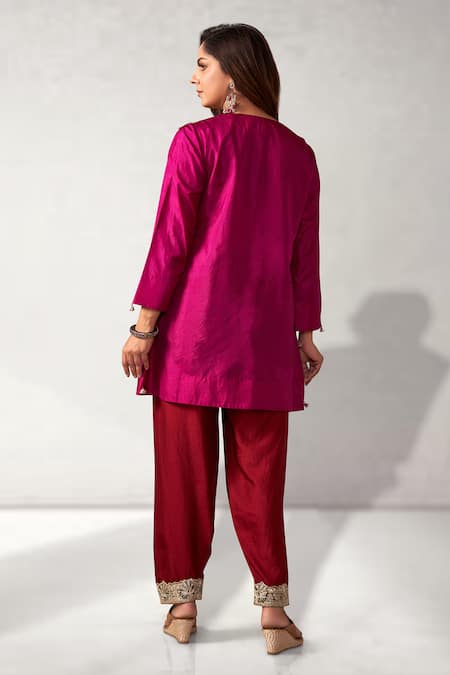 Shop Aditi Somani Magenta Bamboo, Silk Sequins, Patola Pattern Yoke Kurta With Harem Pant at Aza Fashions Shop_Aditi Somani_Magenta Bamboo, Silk Sequins, Patola Pattern Yoke Kurta With Harem Pant _at_Aza_Fashions