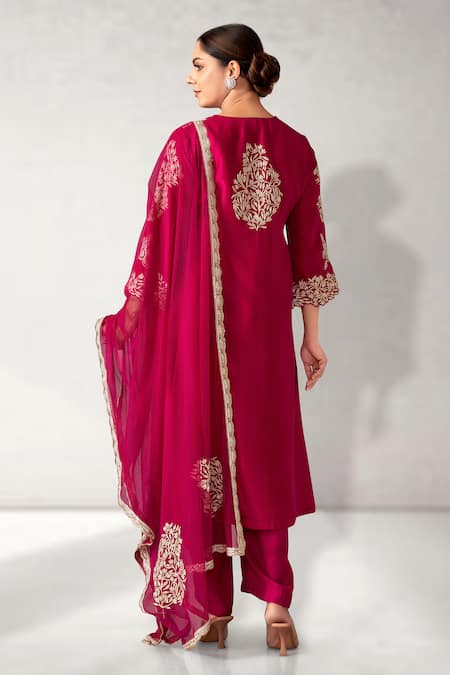 Aditi Somani Flower Vine Embroidered Kurta Pant Set 