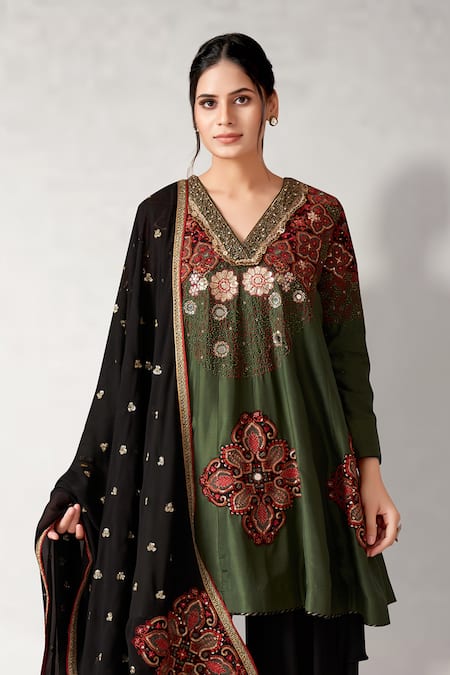 Aditi Somani Green Silk Sequins, Embroidery Floral Mandala Kalidar Kurta And Dhoti Pant Set Online at Aza Fashions Aditi Somani_Green Silk Sequins, Embroidery Floral Mandala Kalidar Kurta And Dhoti Pant Set _Online_at_Aza_Fashions