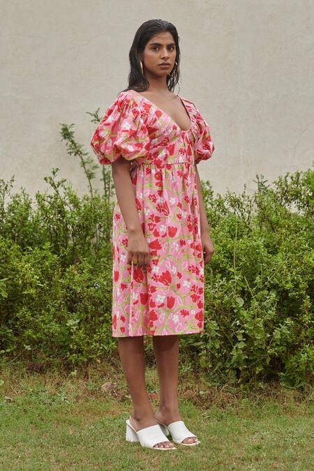 Buy_Khajoor Studio_Pink Cotton Plunge Neck Le Blush Fleur Printed Midi Dress _Online_at_Aza_Fashions