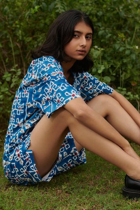 Shop_Khajoor Studio_Blue Cotton Collared Geometric Printed Tunic With Shorts _Online_at_Aza_Fashions