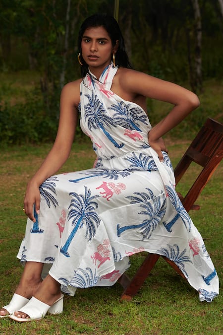 Khajoor Studio Blue Velvet Halter Neck Le Fete Khajoor Panther Dress Online at Aza Fashions Khajoor Studio_Blue Velvet Halter Neck Le Fete Khajoor Panther Dress _Online_at_Aza_Fashions