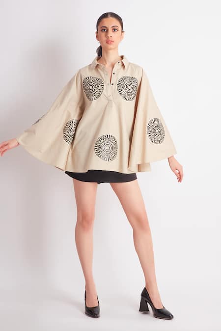 Richaa Goenka Beige Cotton Applique Leather Cutwork Collared Neck Cape Shirt 