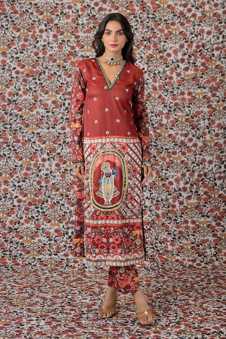 Buy_Payal & Zinal_Maroon Organza, Twill, Cotton Lord Shrinathji Print And Embroidered Kurta Pant Set _Online_at_Aza_Fashions