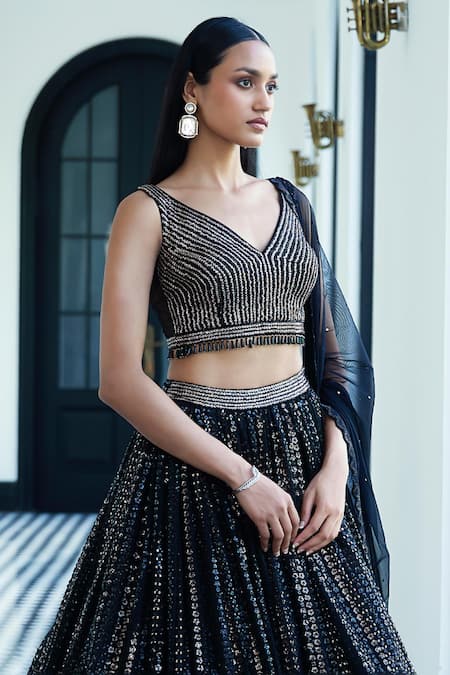 Buy_Basanti - Kapde Aur Koffee_Black Net Sequins, Cut Work V-neck Butti Embroidered Lehenga Set_Online_at_Aza_Fashions