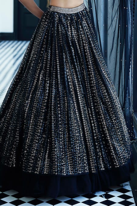 Shop_Basanti - Kapde Aur Koffee_Black Net Sequins, Cut Work V-neck Butti Embroidered Lehenga Set_Online_at_Aza_Fashions