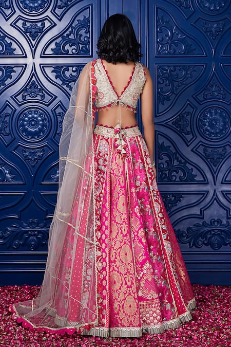 Basanti - Kapde Aur Koffee Floral Pattern Lehenga Set 