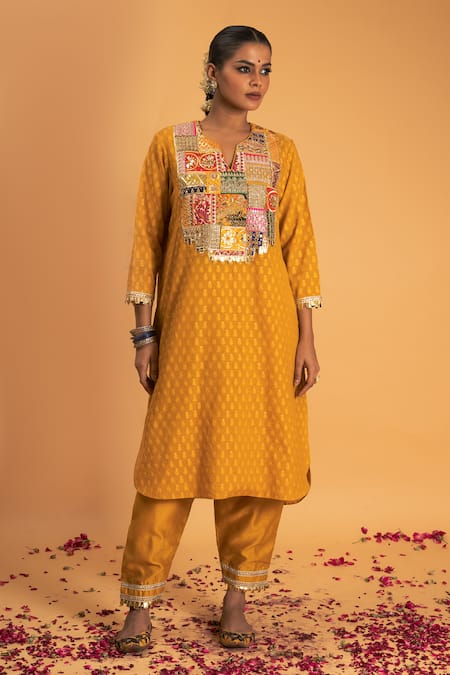 Sitaraa Prakhar Gota Yoke Embroidered Kurta & Salwar Set 