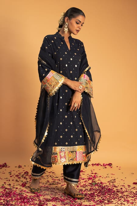 Sitaraa Alankar Diamond Woven Kurta Set 