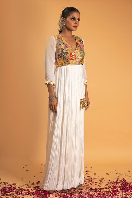 Buy Sitaraa Ivory Chanderi, Chiffon Alankar Applique Embroidered Angarkha Kurta And Pant Set Online at Aza Fashions Buy_Sitaraa_Ivory Chanderi, Chiffon Alankar Applique Embroidered Angarkha Kurta And Pant Set_Online_at_Aza_Fashions