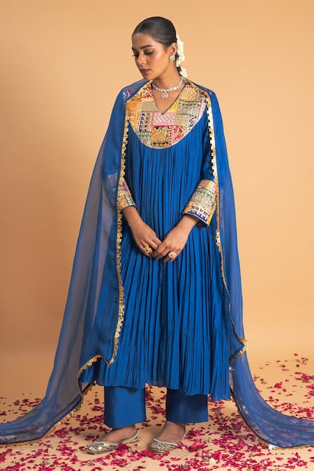 Sitaraa Blue Chanderi Embroidery Gota Applique V Neck Tarang Yoke Kurta Set 