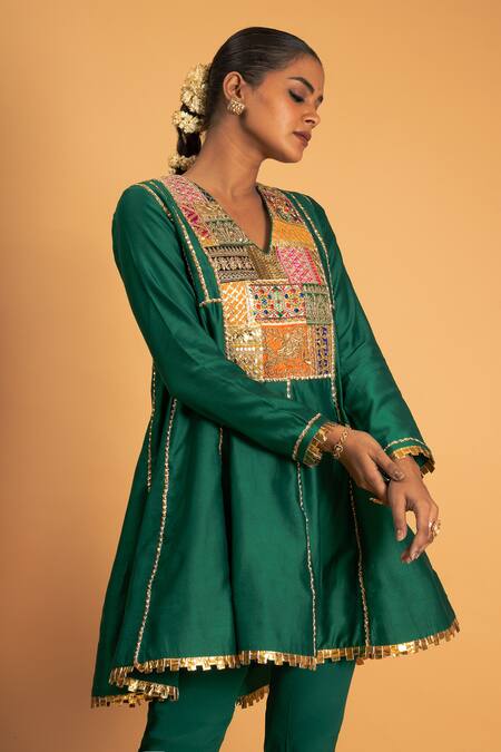 Buy Sitaraa Green Chanderi Embroidery, Sequins V-neck Ramniya Gota Peplum Kurta Set Online at Aza Fashions Buy_Sitaraa_Green Chanderi Embroidery, Sequins V-neck Ramniya Gota Peplum Kurta Set_Online_at_Aza_Fashions