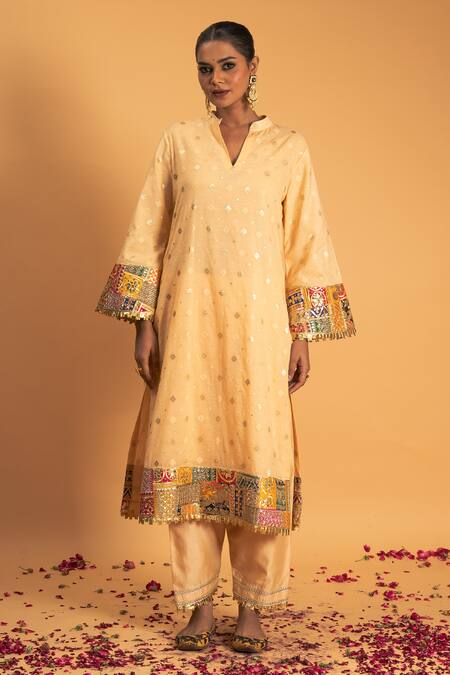Sitaraa Peach Organza, Chanderi Sequins, Embroidery, Sur Applique Work Kurta Pant Set Online at Aza Fashions Sitaraa_Peach Organza, Chanderi Sequins, Embroidery, Sur Applique Work Kurta Pant Set_Online_at_Aza_Fashions