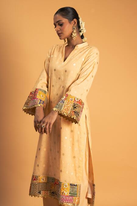 Buy Sitaraa Peach Organza, Chanderi Sequins, Embroidery, Sur Applique Work Kurta Pant Set Online at Aza Fashions Buy_Sitaraa_Peach Organza, Chanderi Sequins, Embroidery, Sur Applique Work Kurta Pant Set_Online_at_Aza_Fashions