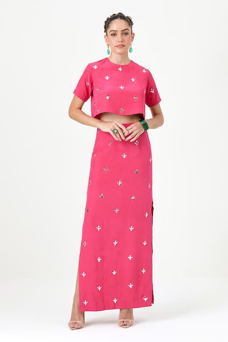 Sitaraa Sakura Motif Embroidered Top With Skirt 