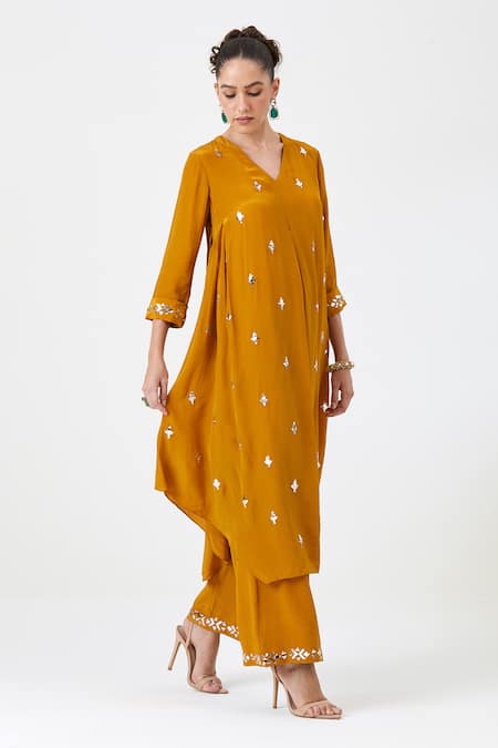 Buy_Sitaraa_Yellow Silk Embroidery V-neck Roshni Motif Tunic With Pant_Online_at_Aza_Fashions