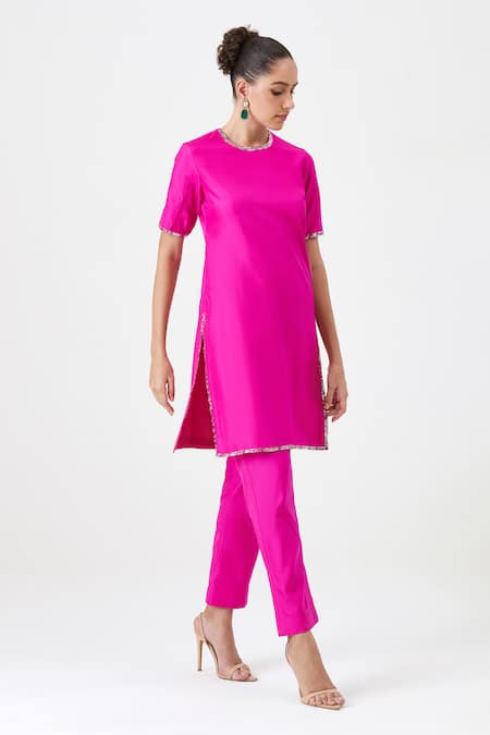 Buy Sitaraa Pink Silk Mirrors, Embroidery Round Neck Gulaab Placement Kurta Pant Set Online at Aza Fashions Buy_Sitaraa_Pink Silk Mirrors, Embroidery Round Neck Gulaab Placement Kurta Pant Set _Online_at_Aza_Fashions