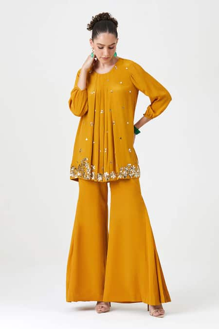 Sitaraa Nora Pleated Mukaish Work Tunic With Sharara 