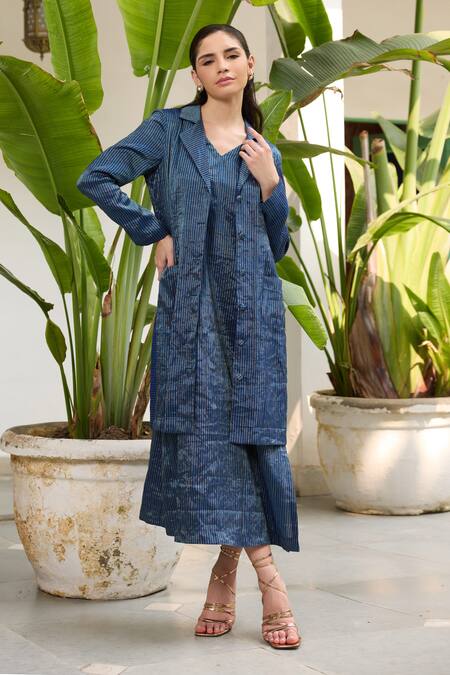 Buy_RAAS LIFE_Blue Chanderi Koki Hand Woven Jacket _Online_at_Aza_Fashions