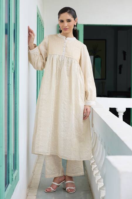 RAAS LIFE_Cream Chanderi Zari Collared Ganga Hand Woven Tunic With Pant _Online_at_Aza_Fashions