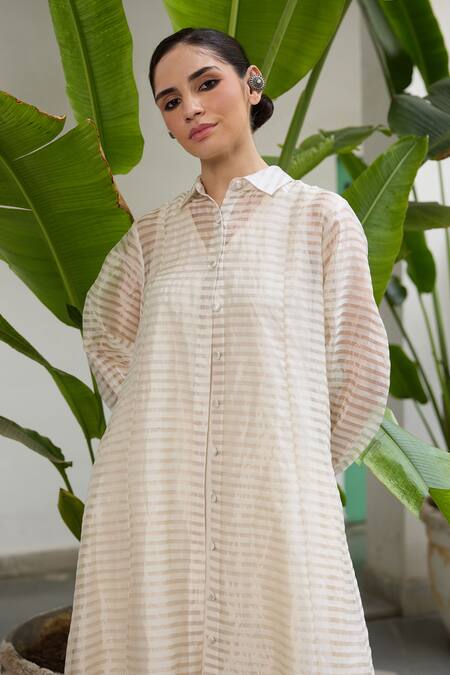 Buy_RAAS LIFE_White Chanderi V-neck, Collared Striped Kurta And Jacket Set _Online_at_Aza_Fashions