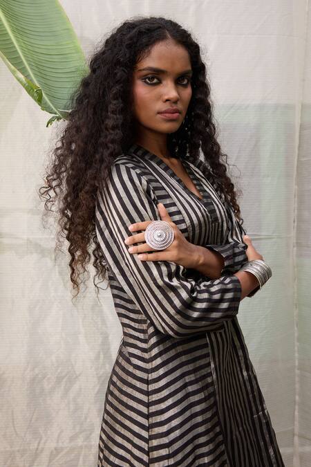 RAAS LIFE Black Chanderi Zari V-neck Gold Stripe Kalidar Kurta at Aza Fashions RAAS LIFE_Black Chanderi Zari V-neck Gold Stripe Kalidar Kurta_at_Aza_Fashions