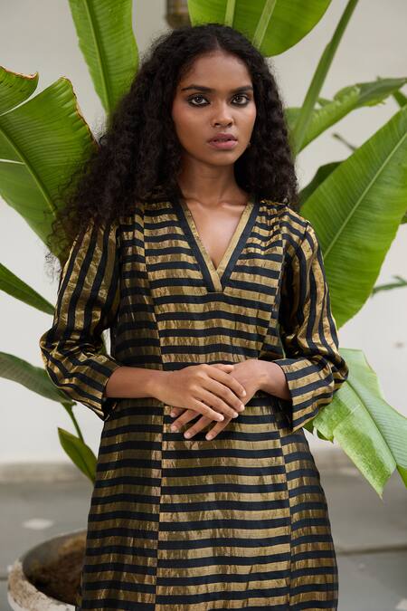 Buy RAAS LIFE Black Chanderi, Cotton Zari V-neck Kalakriti A-line Kurta With Pant Online at Aza Fashions Buy_RAAS LIFE_Black Chanderi, Cotton Zari V-neck Kalakriti A-line Kurta With Pant _Online_at_Aza_Fashions