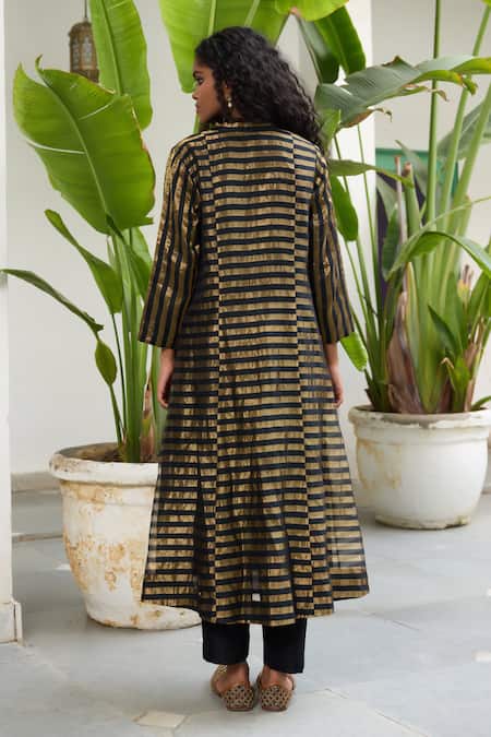 Shop RAAS LIFE Black Chanderi Zari V-neck Kalakriti Hand Woven Tunic at Aza Fashions Shop_RAAS LIFE_Black Chanderi Zari V-neck Kalakriti Hand Woven Tunic _at_Aza_Fashions