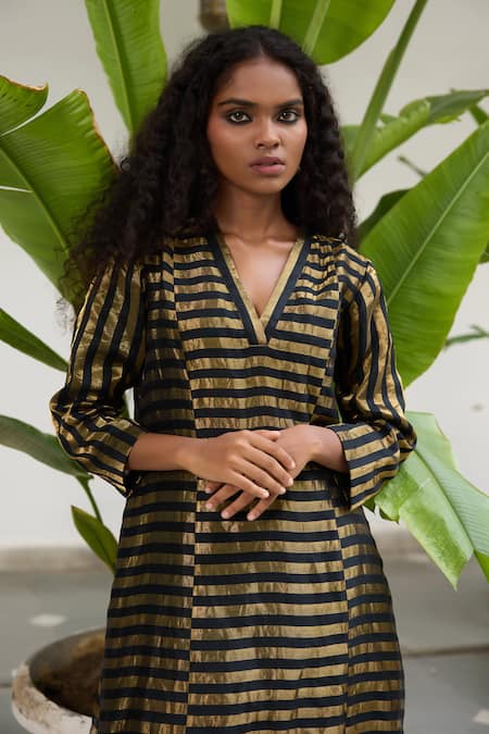 Shop RAAS LIFE Black Chanderi Zari V-neck Kalakriti Hand Woven Tunic Online at Aza Fashions Shop_RAAS LIFE_Black Chanderi Zari V-neck Kalakriti Hand Woven Tunic _Online_at_Aza_Fashions