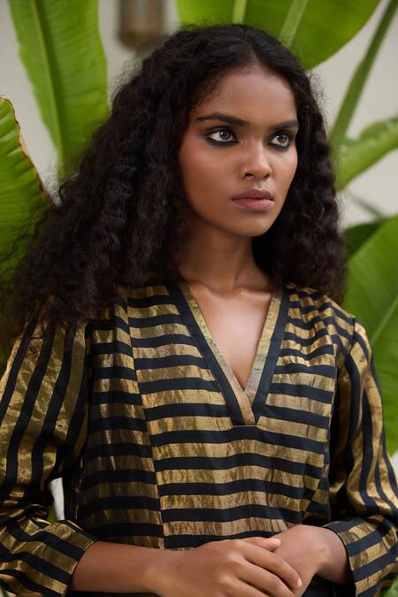 RAAS LIFE Black Chanderi Zari V-neck Kalakriti Hand Woven Tunic at Aza Fashions RAAS LIFE_Black Chanderi Zari V-neck Kalakriti Hand Woven Tunic _at_Aza_Fashions