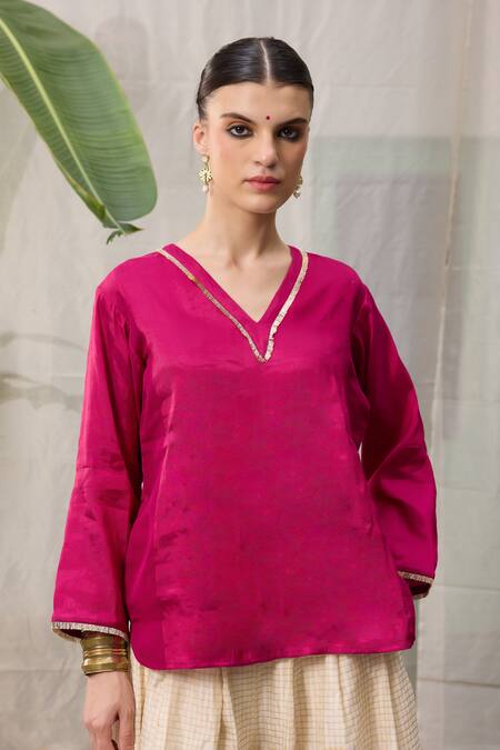 Buy RAAS LIFE Pink Chanderi Zari V-neck Kaveri Hand Woven Tunic Online at Aza Fashions Buy_RAAS LIFE_Pink Chanderi Zari V-neck Kaveri Hand Woven Tunic _Online_at_Aza_Fashions
