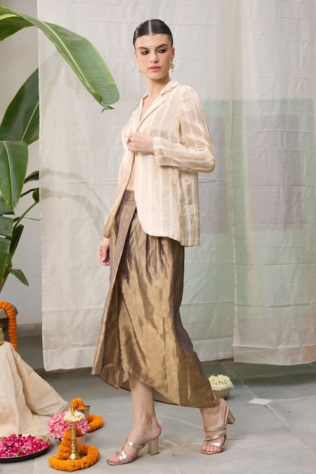 Shop RAAS LIFE Cream Chanderi Zari Mrunal Hand Woven Blazer at Aza Fashions Shop_RAAS LIFE_Cream Chanderi Zari Mrunal Hand Woven Blazer _at_Aza_Fashions