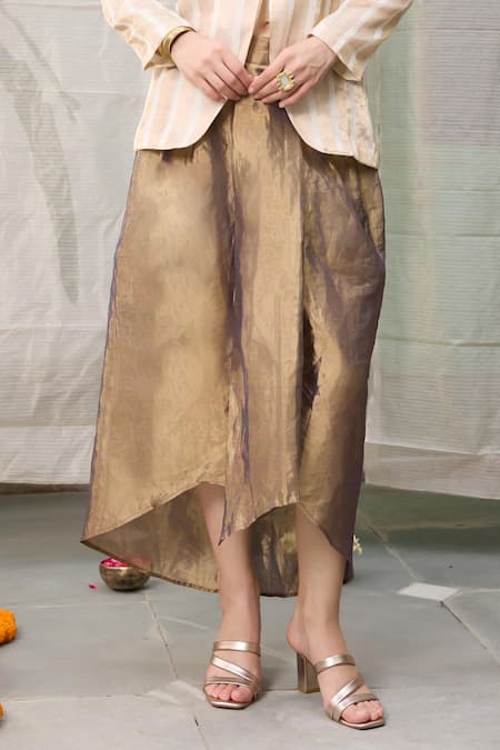 Buy RAAS LIFE Gold Chanderi Mrunal Hand Woven Skirt Online at Aza Fashions Buy_RAAS LIFE_Gold Chanderi Mrunal Hand Woven Skirt _Online_at_Aza_Fashions