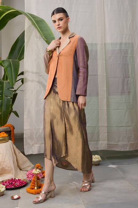 Raas Life_Gold Chanderi Mrunal Hand Woven Skirt _at_Aza_Fashions
